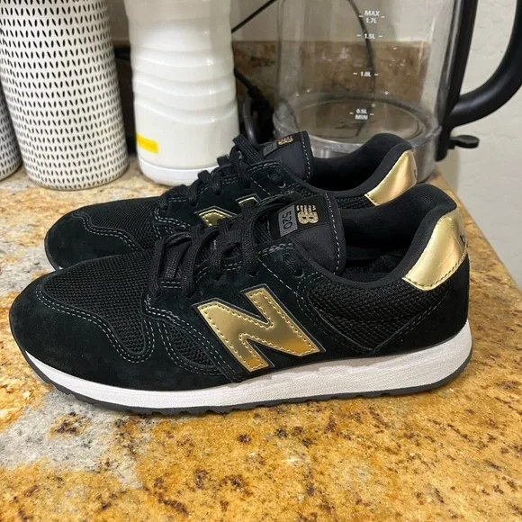 New Balance 520 size 6.5 - Picture 3 of 9